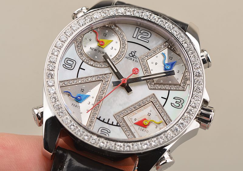 The diamonds paved on the bezel and sub-dials are shiny and enhancing the charm of the model.