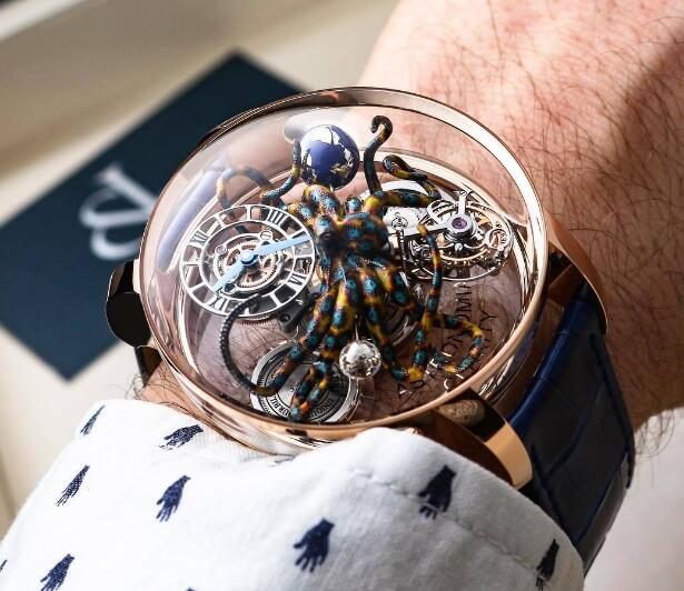 The transparent case allows the wearers to view the movement and structure of the outstanding timepiece.