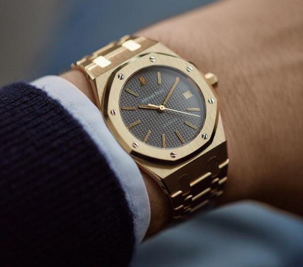 Three Gold Sports Replica Watches That Are Cheaper Than Their Steel Siblings