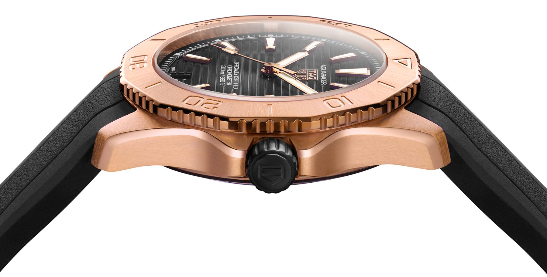 Cheap Replica TAG Heuer Adds Precious Metal To The Aquaracer Professional 200 Series